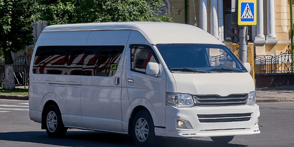 Gambar Mobil hiace commuter